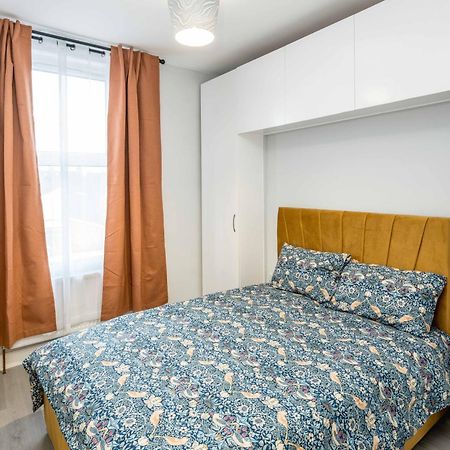 Free Parking, 2 Beds,Close To Train Station เบดฟอร์ด ภายนอก รูปภาพ