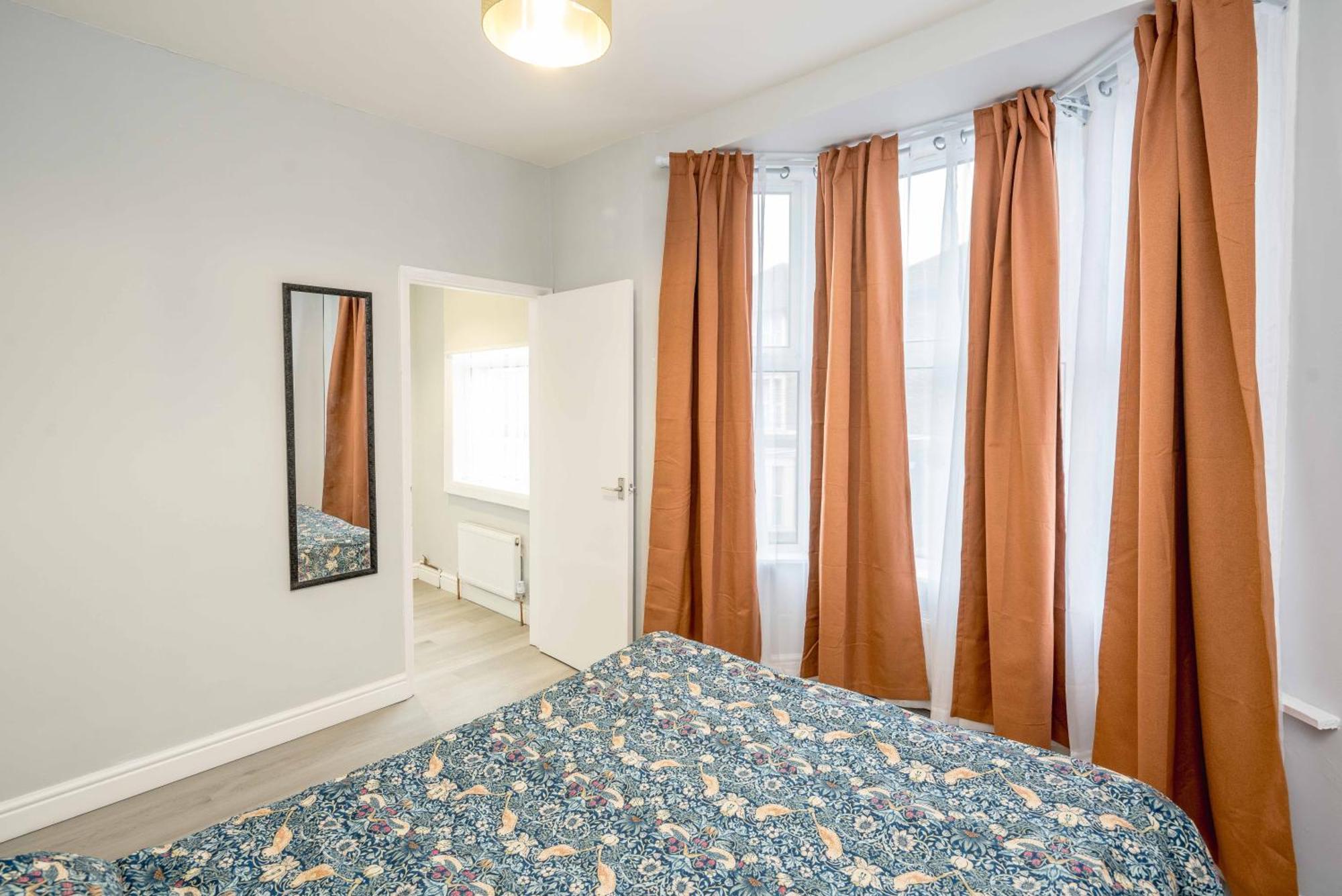 Free Parking, 2 Beds,Close To Train Station เบดฟอร์ด ภายนอก รูปภาพ